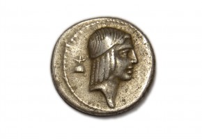 CALPURNIA. denario 64 a J.C.