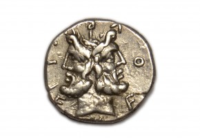 FURIA. denario 119 a J.C.