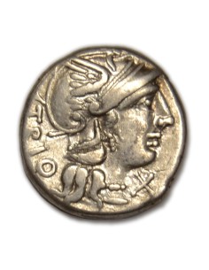 LUCRETIA. denario 136 a J.C.