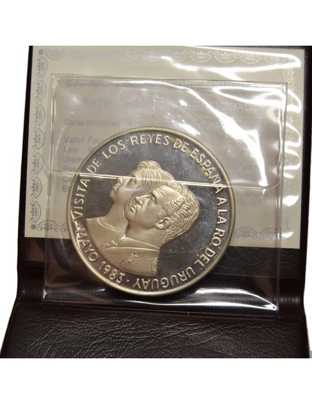 URUGUAY - 2000 NUEVOS PESOS 1983