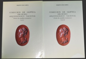 COLECCION DE GLIPTICA DEL MUSEO ARQUEOLOGICO NACIONAL.  RAQUEL CASAL GARCIA