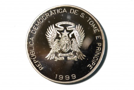 SANTO TOME Y PRINCIPE 2000 DOBRAS 1999 CON 5 PESETAS DE ESPAÑA